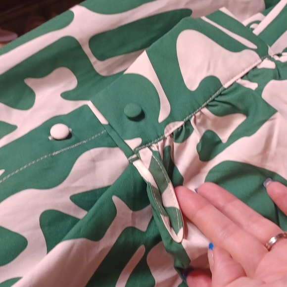 New green white print blouse size xl - Picture 3 of 4